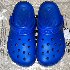 CROCS Size m5/w7. Cobalt Blue.  Gently worn.
